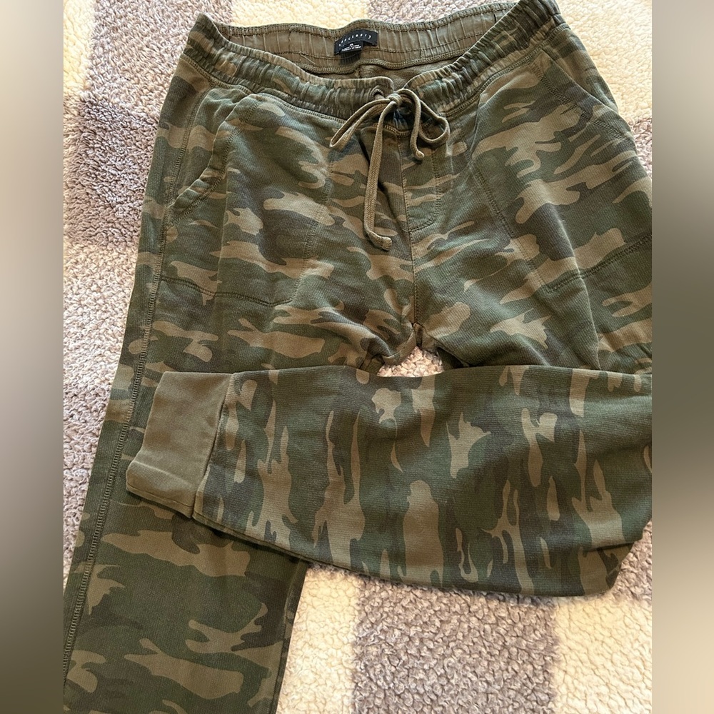 Sanctuary camouflage joggers